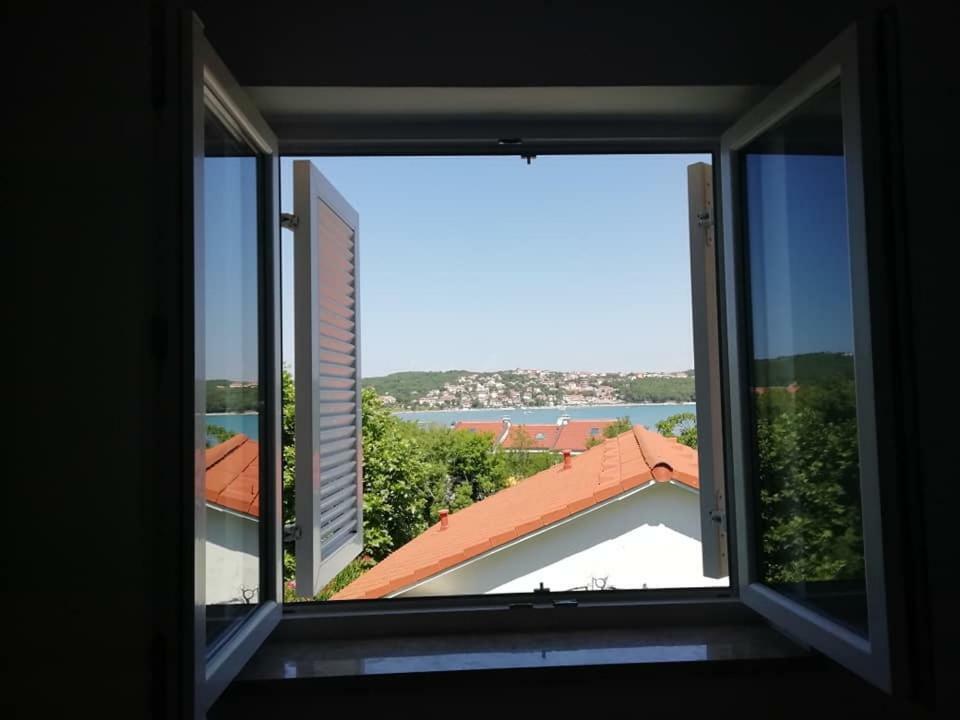 Apartment Sun & Sea Krk Town Exterior foto